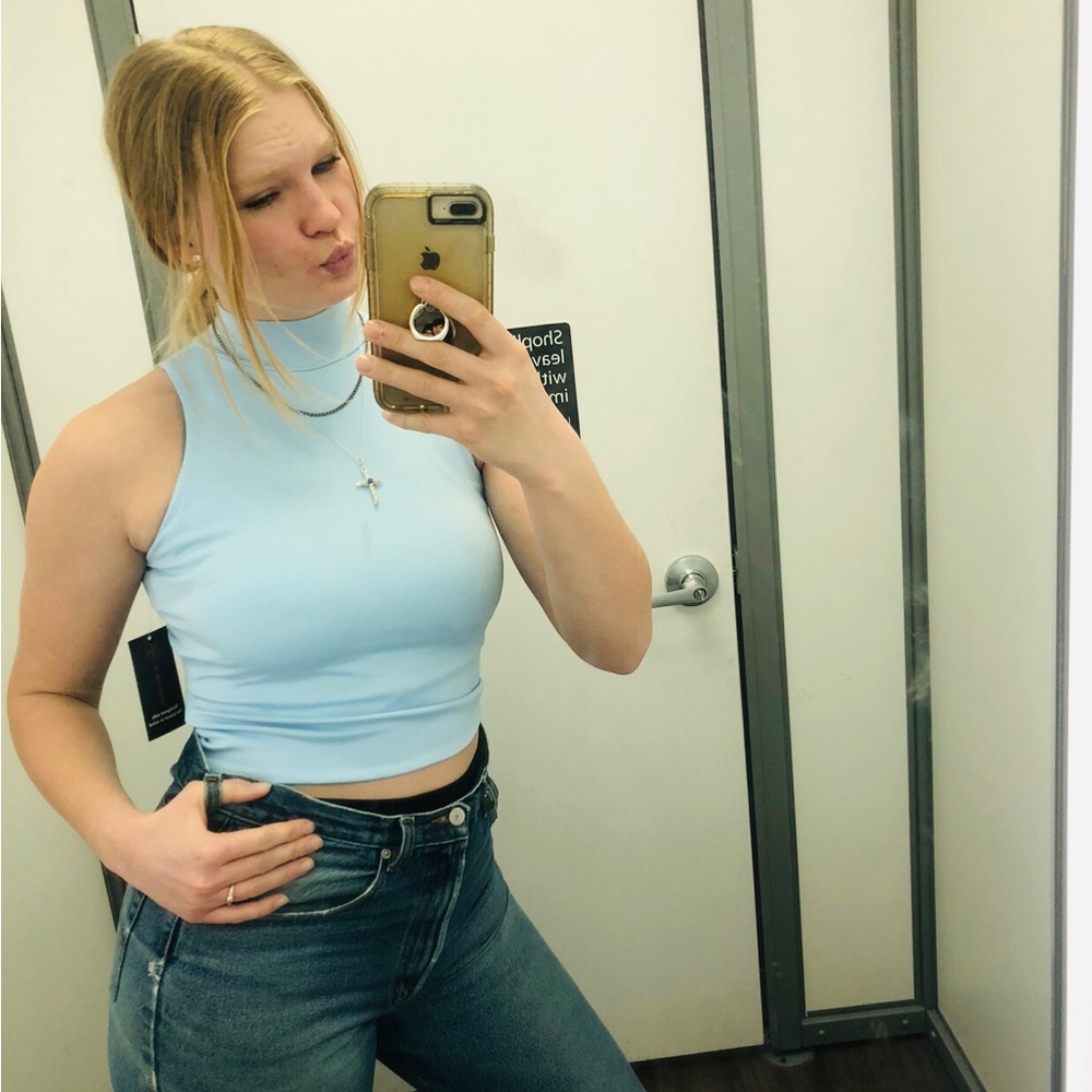 No Boundaries Light Blue Sleeveless Spring Top - Picture 4 of 8